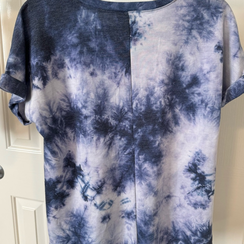 Como Vintage blue tie-dye rolled sleeve top - Picture 2 of 3